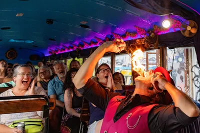 LaZoom Comedy Bus